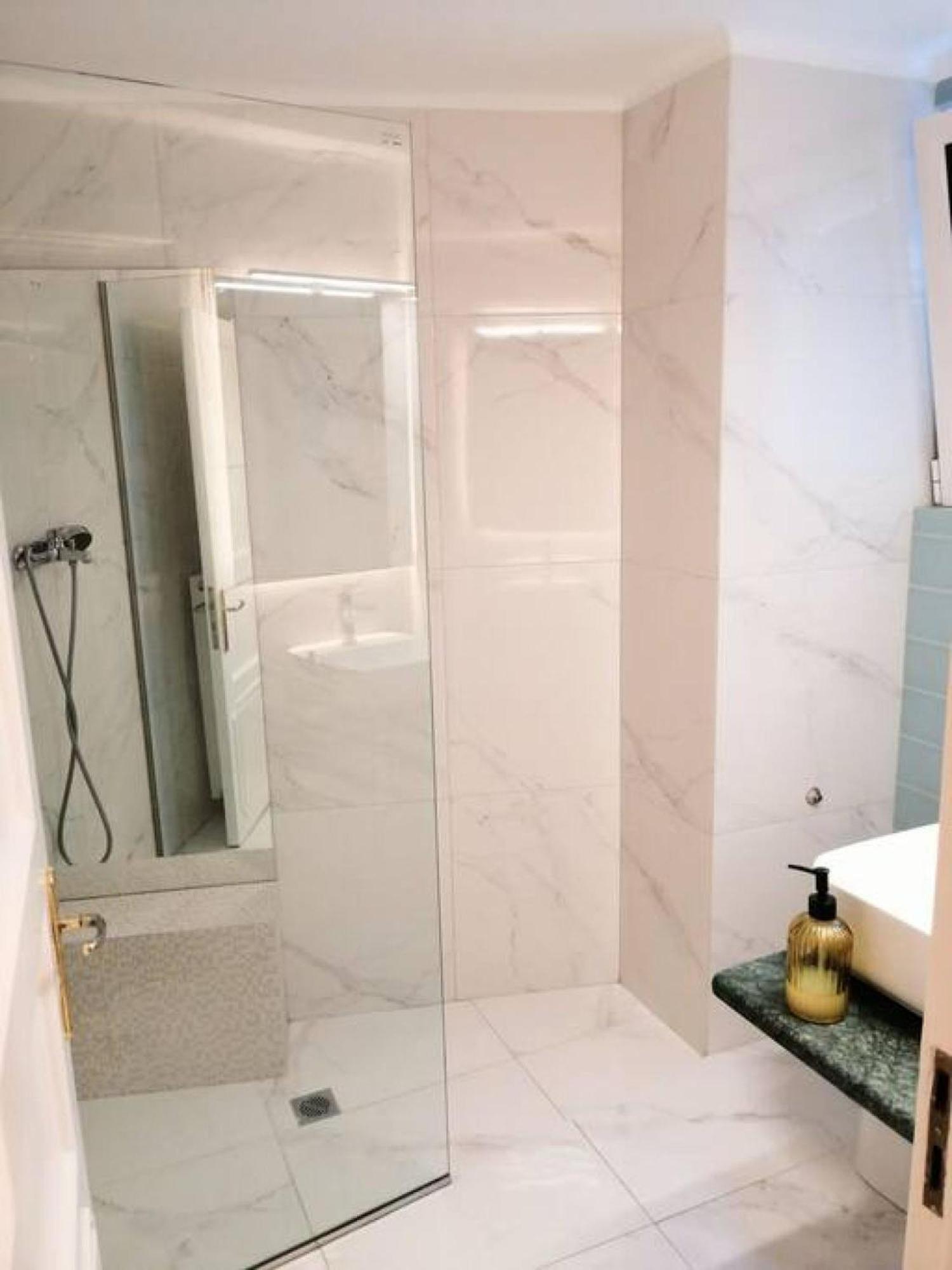 Elegant Apartment In Syntagma Square Athena Bagian luar foto