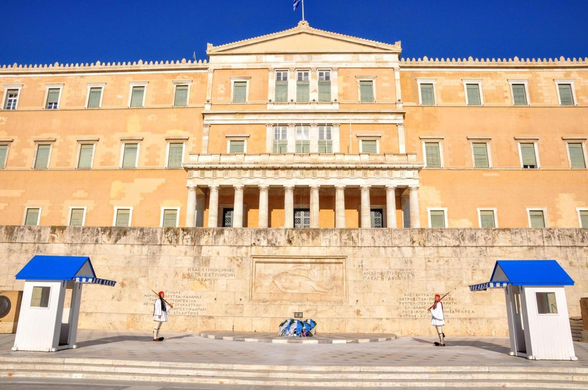 Elegant Apartment In Syntagma Square Athena Bagian luar foto